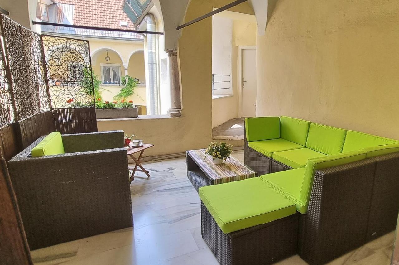 Altstadtjuwel Mit Sauna Sankt Veit an der Glan Exteriör bild